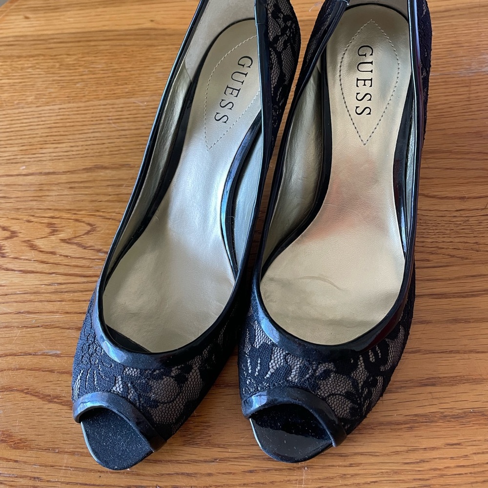 Women’s Guess shoes